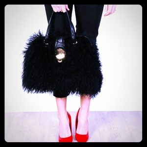🤷🏻‍♀️SOLD MICHAEL KORS MARGO MONGOLIAN FUR BAG